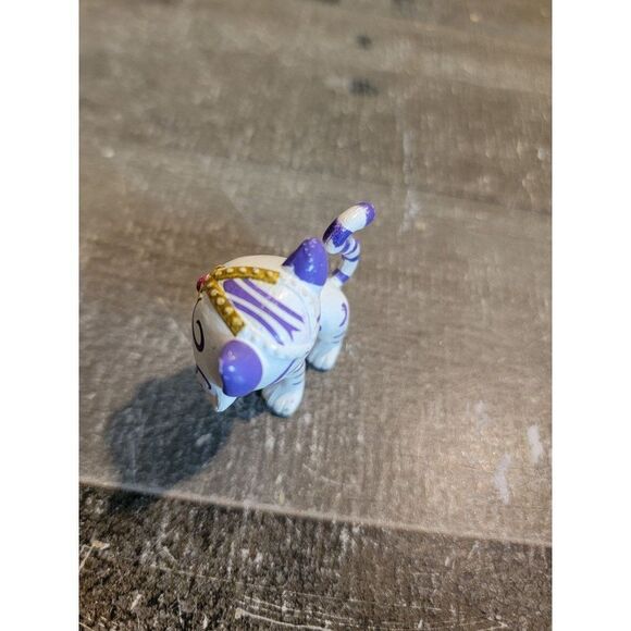 Viacom white purple tiger princess toy figure - Picture 4 of 5